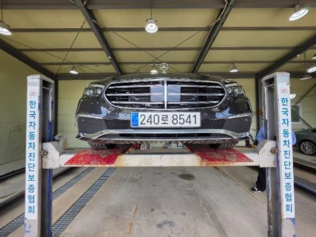Mercedes-Benz E-Class 2023 — inspection photo 1