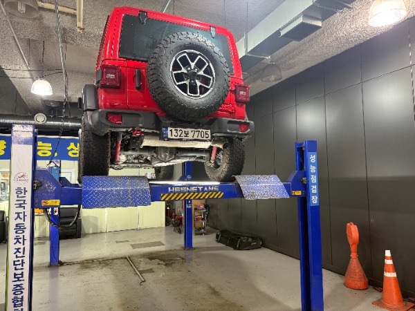 Jeep Wrangler 2024 — inspection photo 2