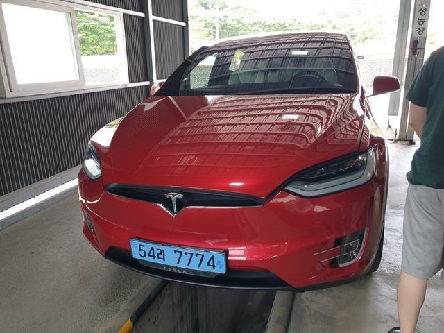 Tesla Model X 2019 — inspection photo 1