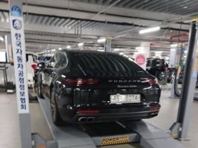 Porsche Panamera 2018 — inspection photo 2
