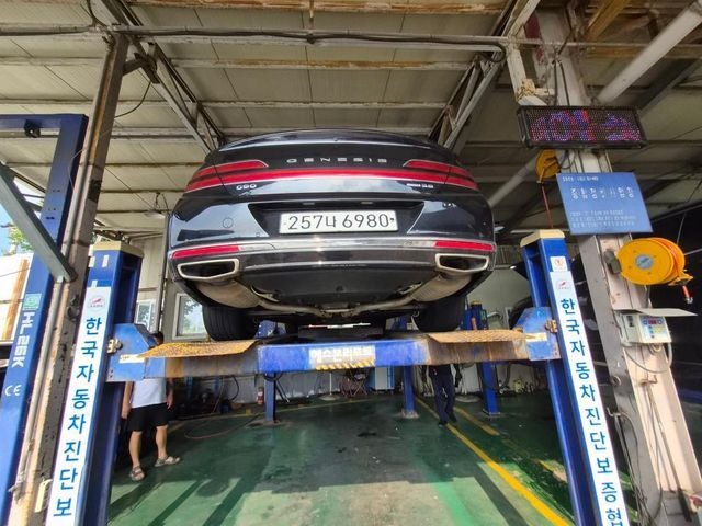 Genesis G90 2019 — inspection photo 2