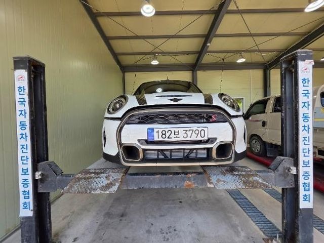 Mini Cooper Convertible 2024 — inspection photo 1