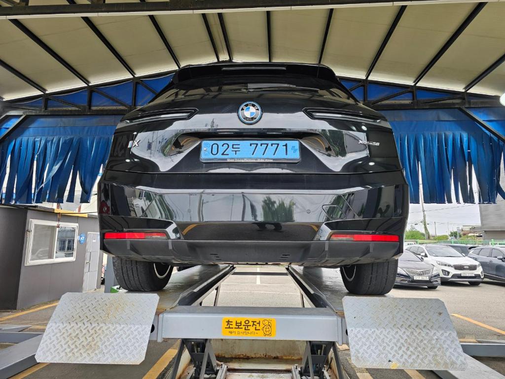 BMW iX 2023 — inspection photo 2