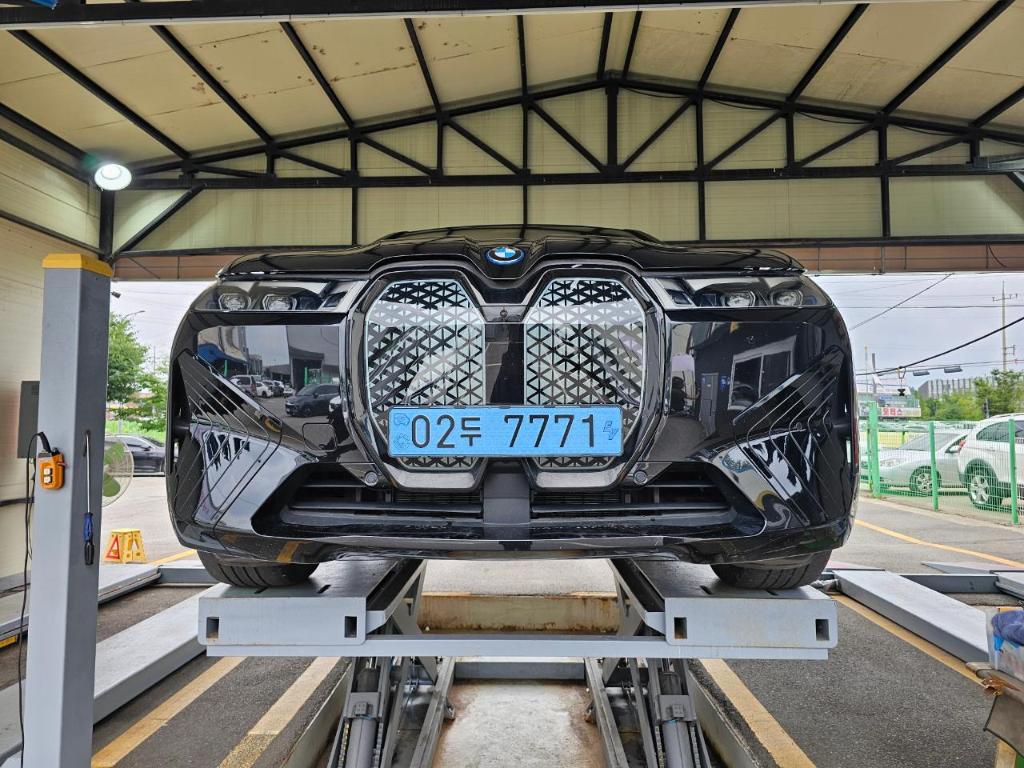 BMW iX 2023 — inspection photo 1