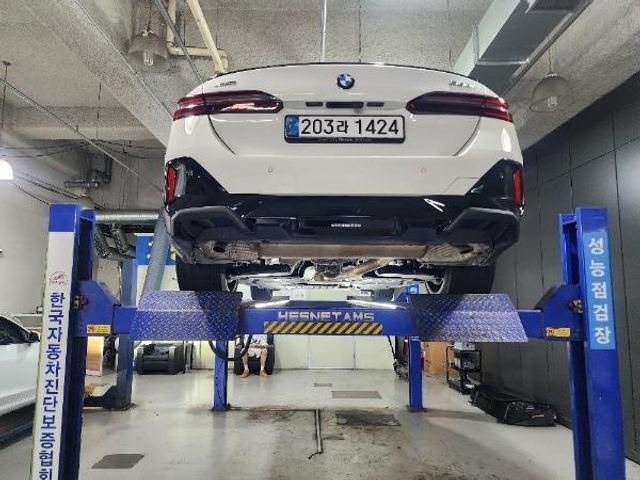 BMW 5-Series 2025 — inspection photo 2