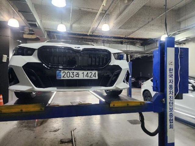 BMW 5-Series 2025 — inspection photo 1