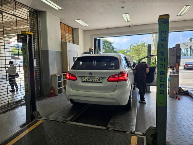 BMW 2-Series 2015 — inspection photo 2