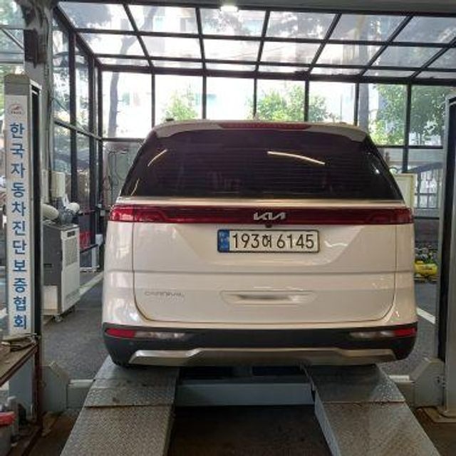 Kia Canival 2023 — inspection photo 2