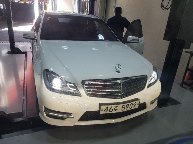 Mercedes-Benz C-Class 2013 — inspection photo 1