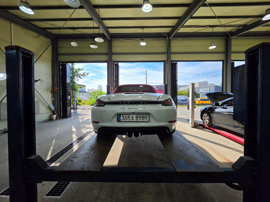 Porsche 718 2017 — inspection photo 2