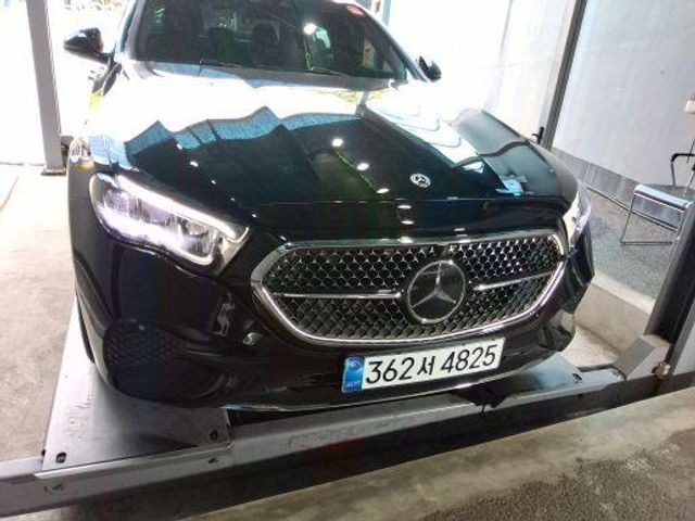 Mercedes-Benz E-Class 2026 — inspection photo 1