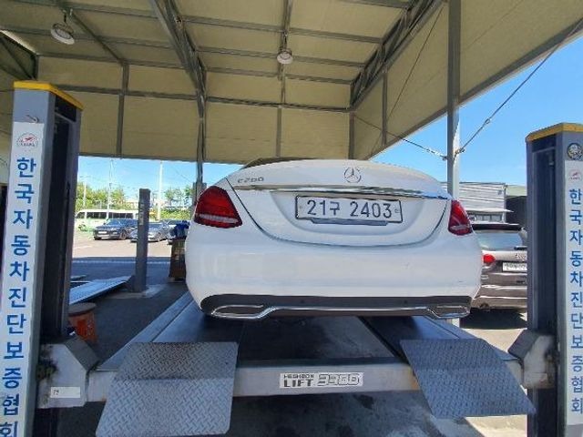 Mercedes-Benz C-Class 2017 — inspection photo 2