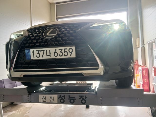 Lexus UX 2024 — inspection photo 1