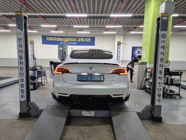 Tesla Model 3 2021 — inspection photo 2