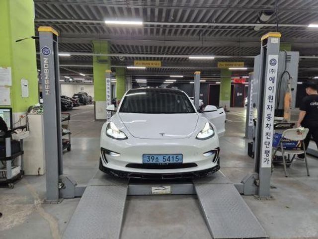 Tesla Model 3 2021 — inspection photo 1