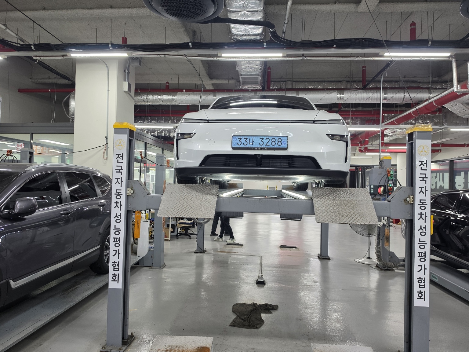 Tesla Model Y 2025 — inspection photo 5
