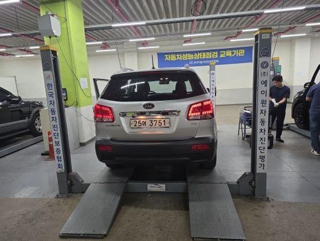 Kia Sorento 2010 — inspection photo 2