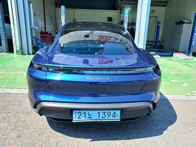 Porsche Taycan 2021 — inspection photo 2