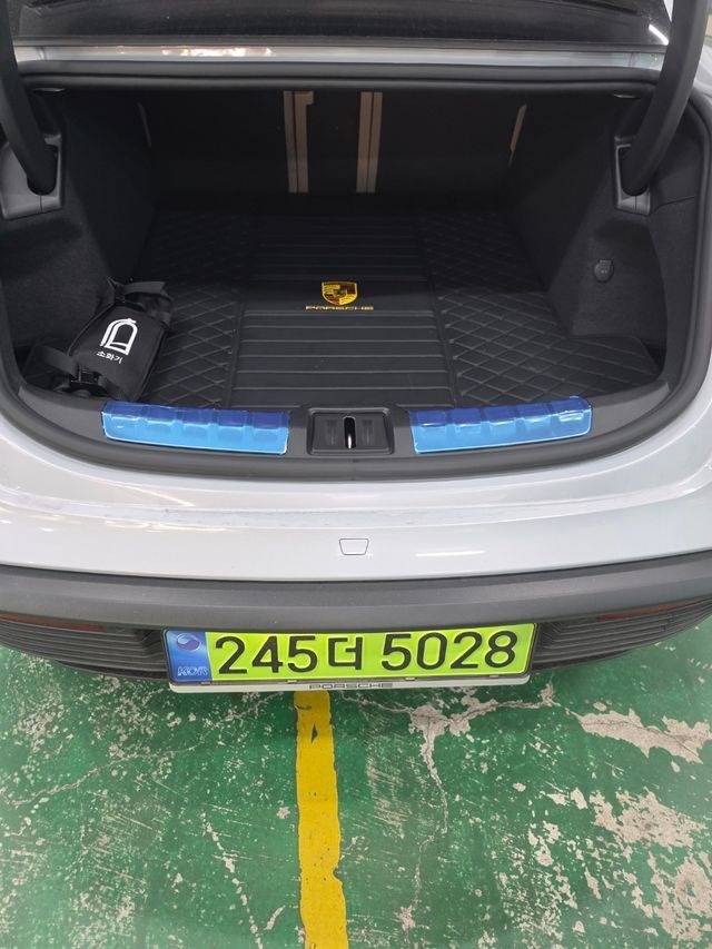Porsche Taycan 2025 — inspection photo 2