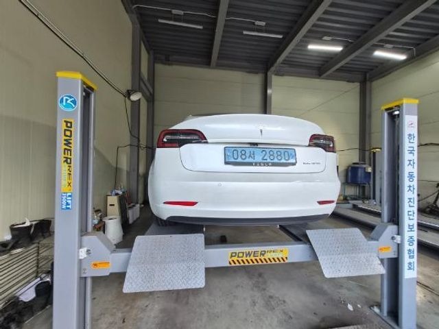 Tesla Model 3 2021 — inspection photo 2