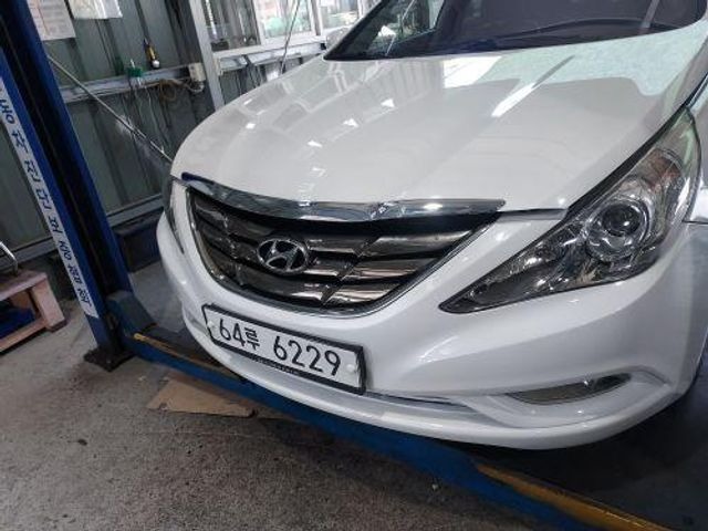 Hyundai Sonata 2010 — inspection photo 1
