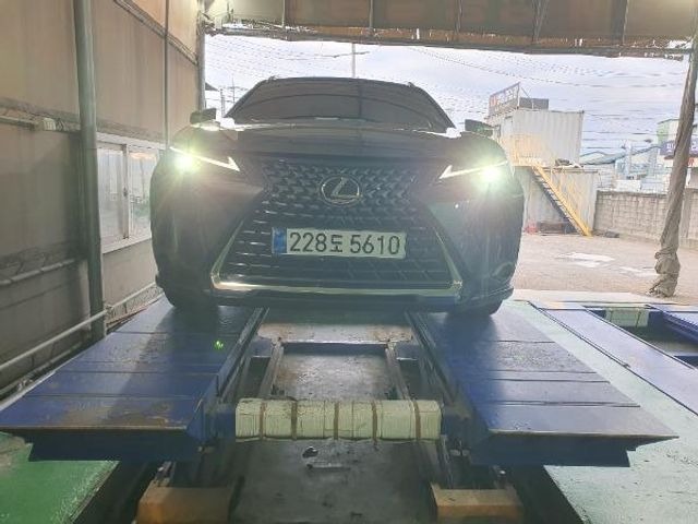 Lexus UX 2026 — inspection photo 1