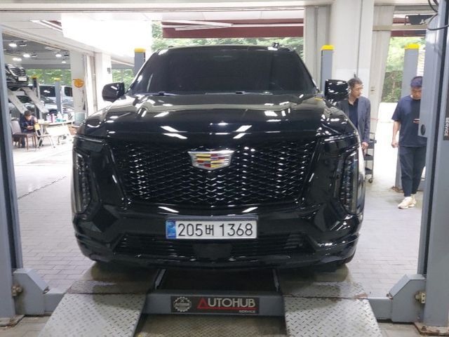 Cadillac Escalade 2025 — inspection photo 1