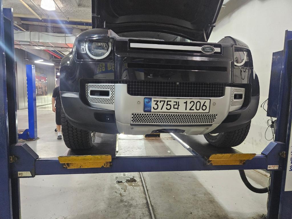 Land Rover Defender 2022 — inspection photo 1