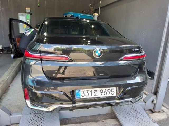 BMW 7-Series 2025 — inspection photo 2
