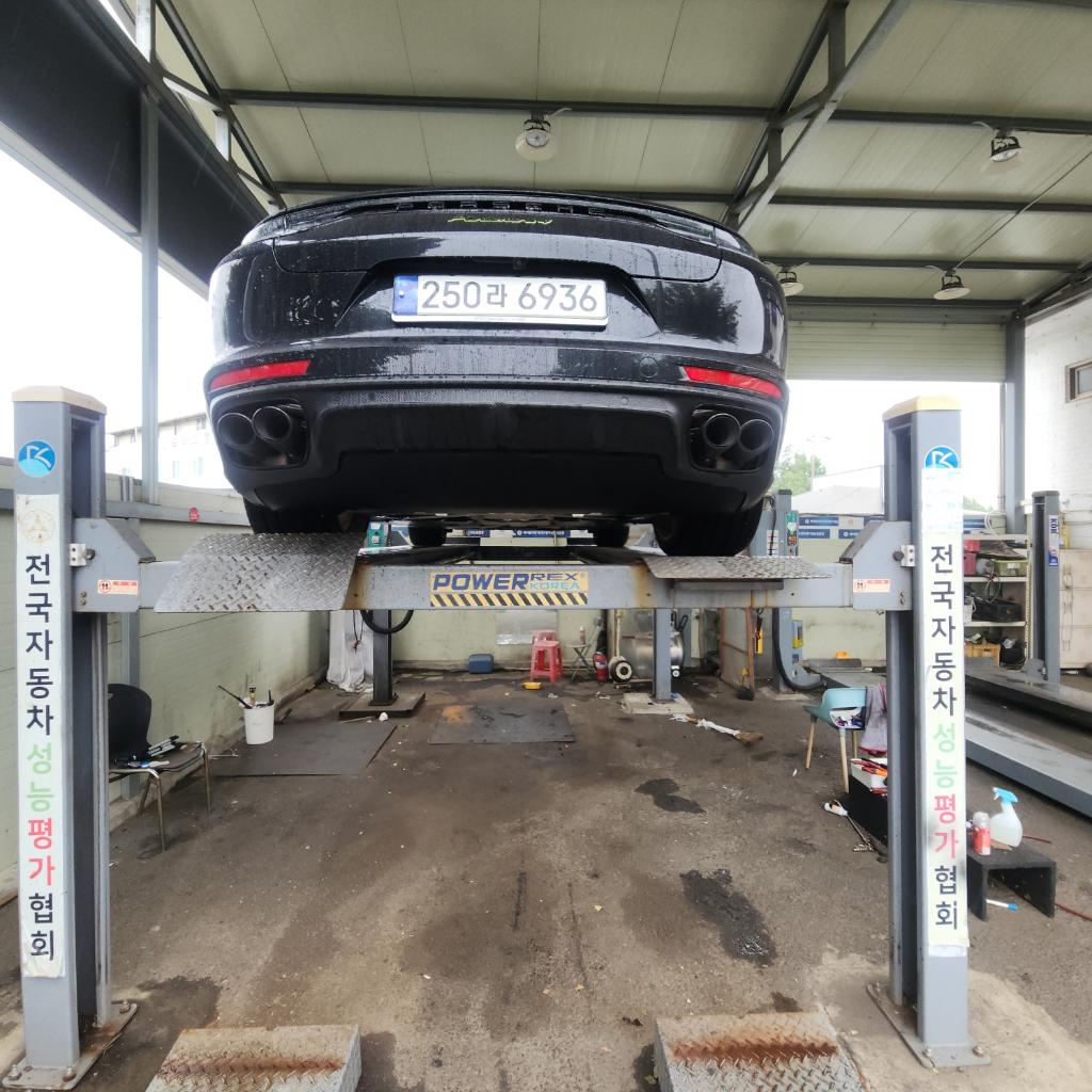 Porsche Panamera 2023 — inspection photo 2
