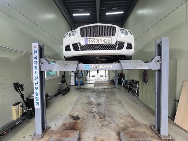 Bentley Continental 2012 — inspection photo 1