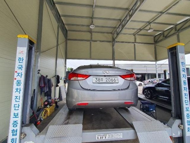 Hyundai AVANTE 2014 — inspection photo 2