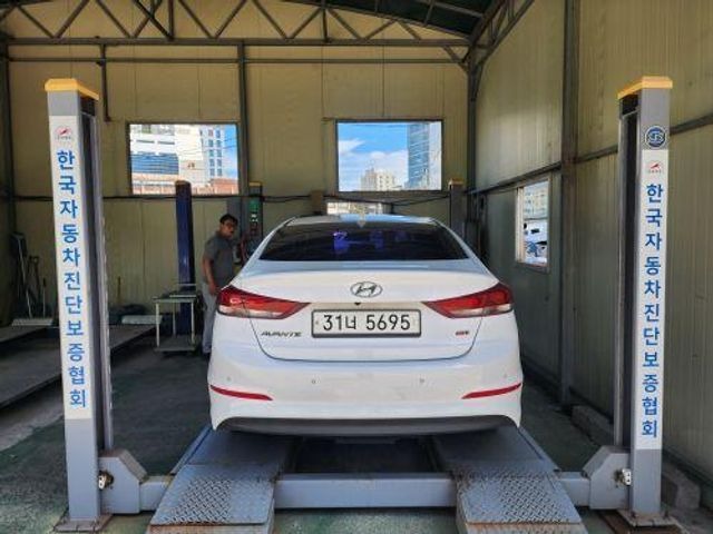 Hyundai AVANTE 2017 — inspection photo 2