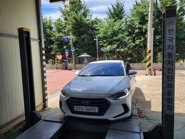 Hyundai AVANTE 2017 — inspection photo 1
