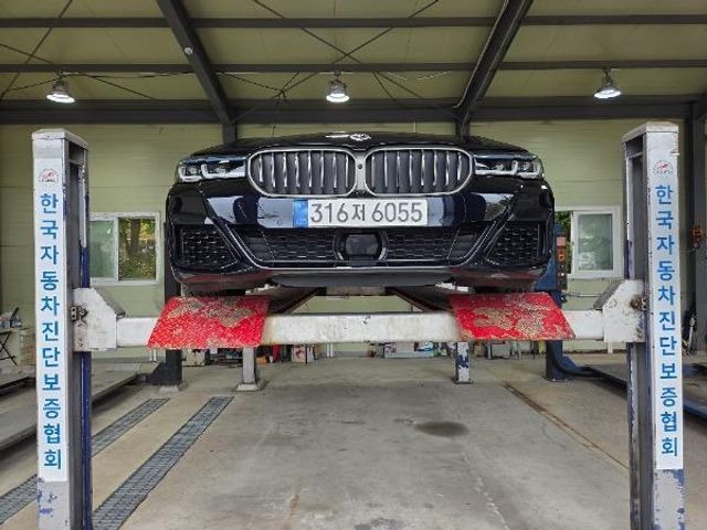 BMW 5-Series 2022 — inspection photo 1