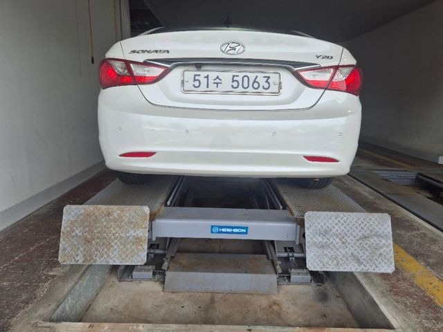 Hyundai Sonata 2010 — inspection photo 2