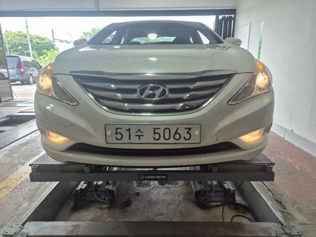 Hyundai Sonata 2010 — inspection photo 1