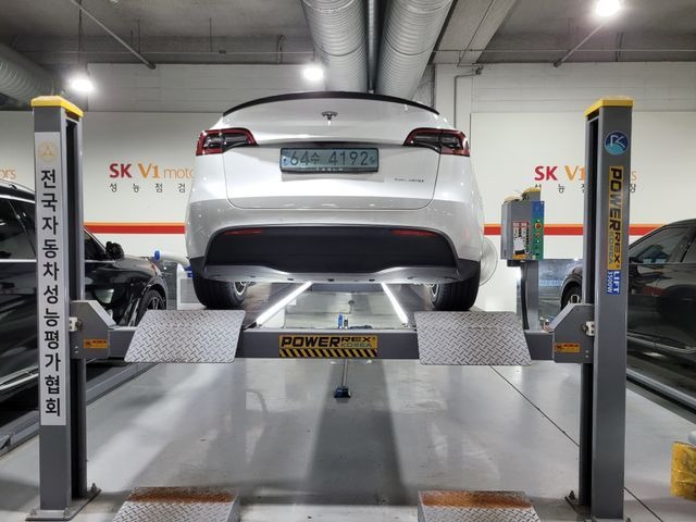 Tesla Model Y 2022 — inspection photo 2