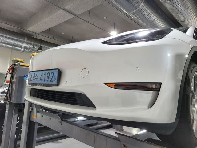 Tesla Model Y 2022 — inspection photo 1