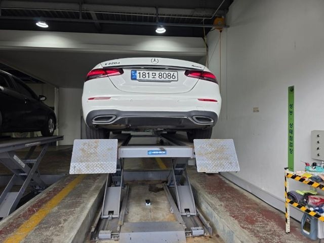 Mercedes-Benz E-Class 2023 — inspection photo 2