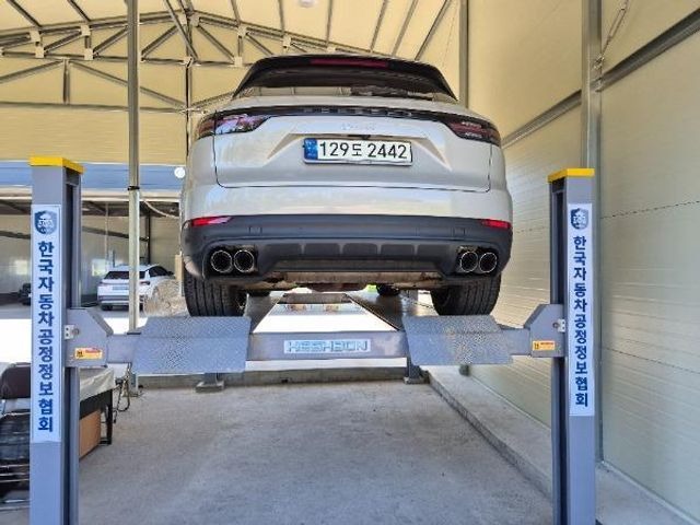 Porsche Cayenne 2021 — inspection photo 2