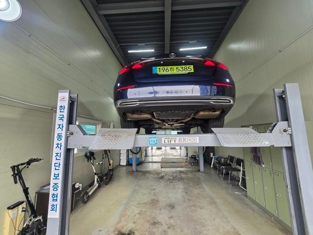 Mercedes-Benz E-Class 2024 — inspection photo 2