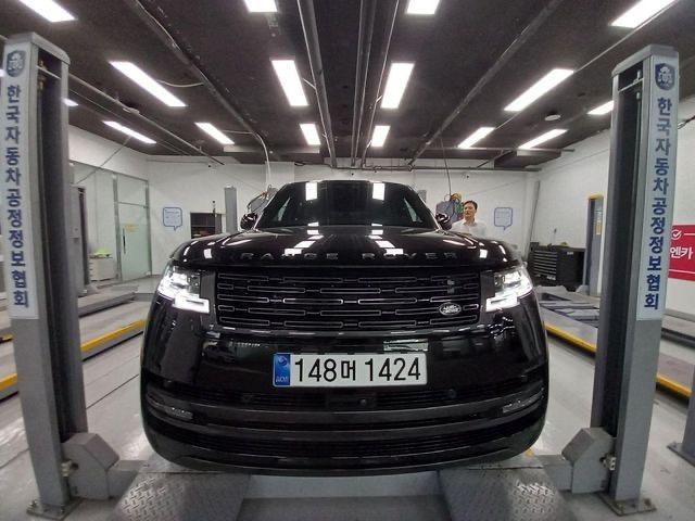 Land Rover Range Rover 2026 — inspection photo 1