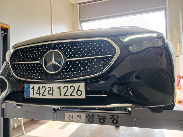 Mercedes-Benz E-Class 2025 — inspection photo 1