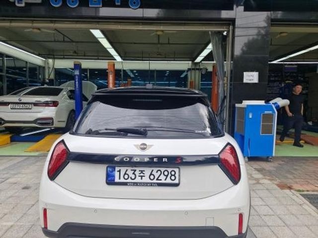 Mini Cooper 2026 — inspection photo 2