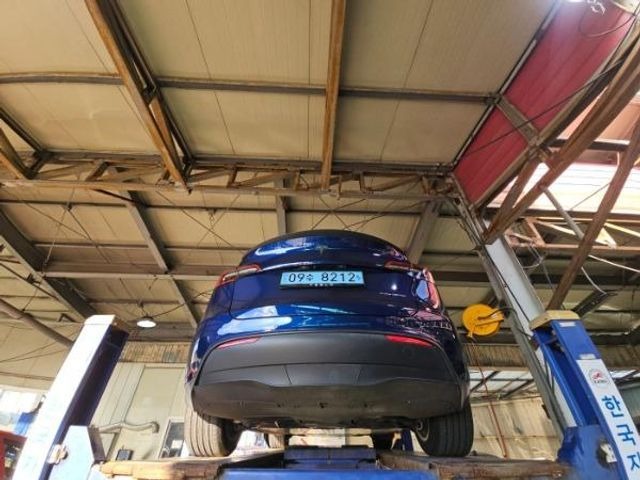 Tesla Model Y 2022 — inspection photo 2