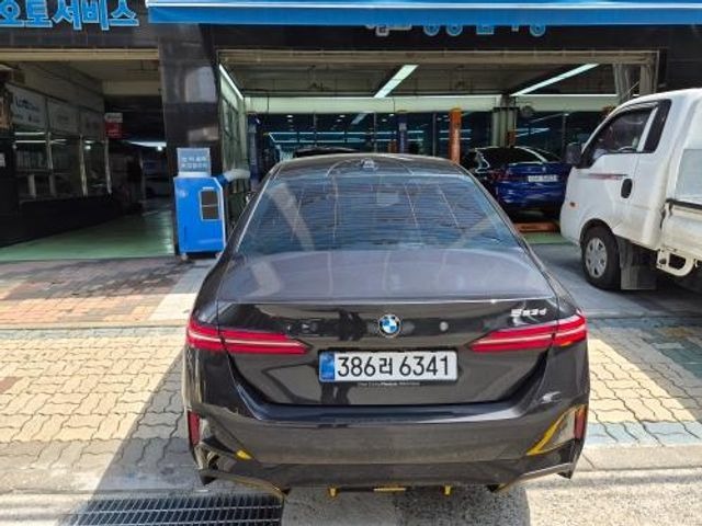 BMW 5-Series 2026 — inspection photo 2