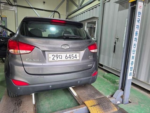 Hyundai Tucson 2010 — inspection photo 2