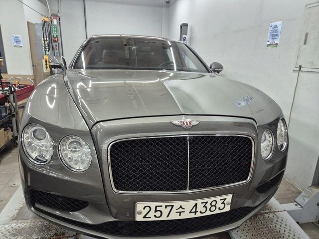 Bentley Flying Spur 2018 — inspection photo 1