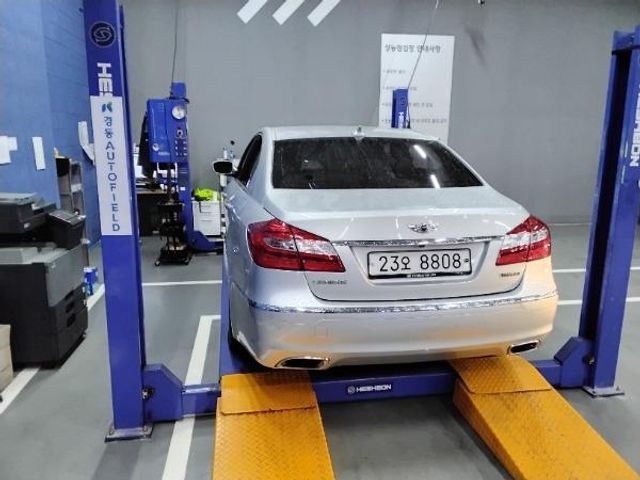Hyundai Genesis 2012 — inspection photo 2